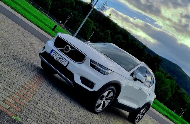 samochody osobowe Volvo XC 40 cena 139500 przebieg: 48000, rok produkcji 2021 z Biała